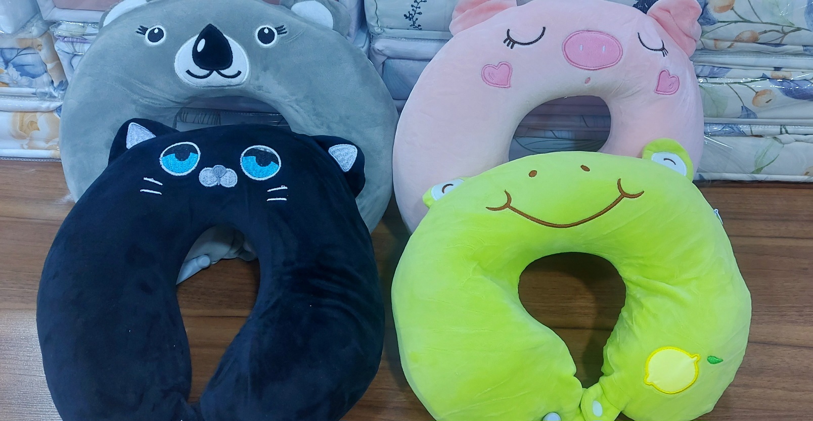 دور گردنی ممو فوم