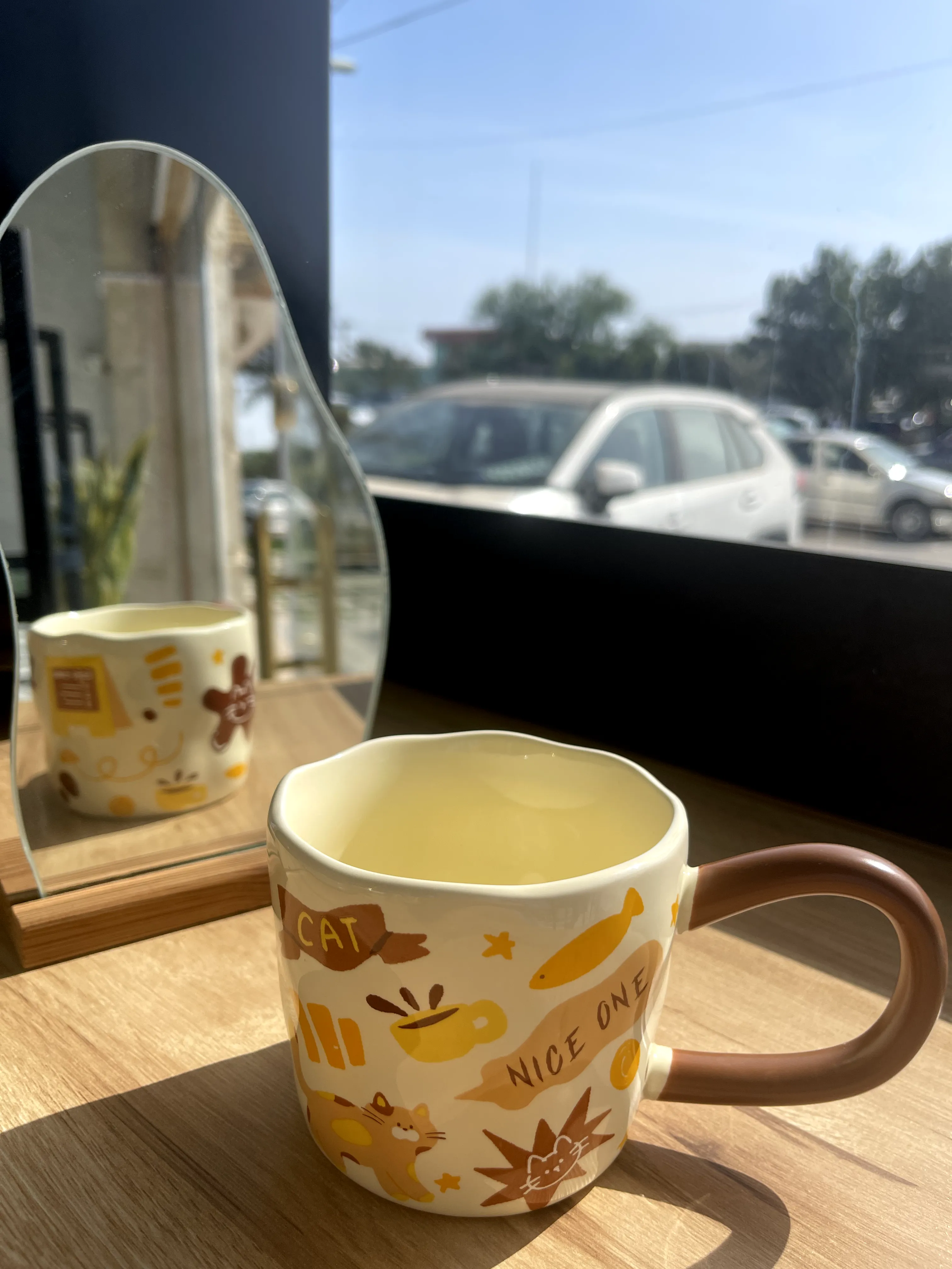 ماگ سرامیکی دسته بلند